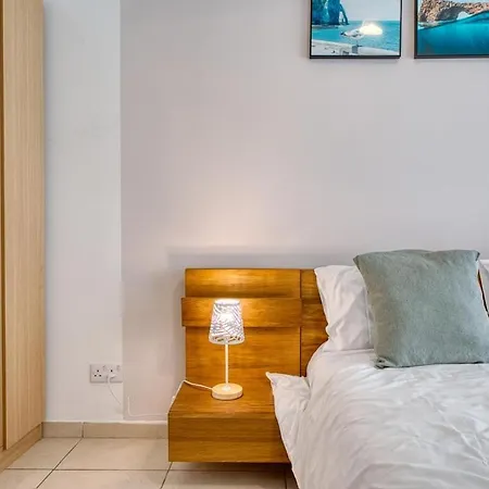 Spacious 3 Bedroom In St Julians