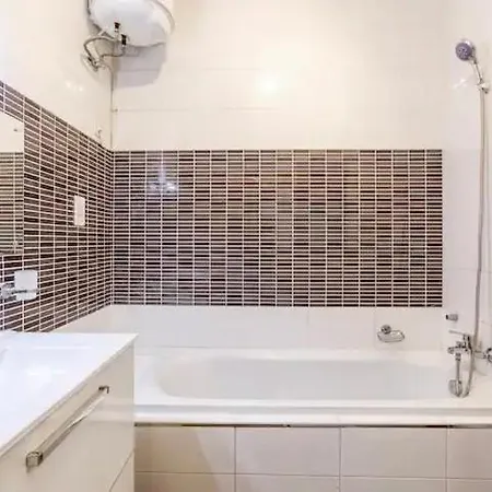 Spacious 3 Bedroom In St Julians * San Ġiljan