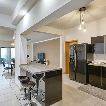 Spacious 3 Bedroom In St Julians Saint Julian's