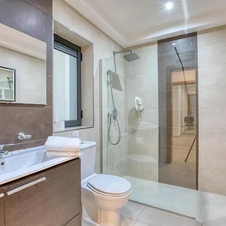 Spacious 3 Bedroom In St Julians *