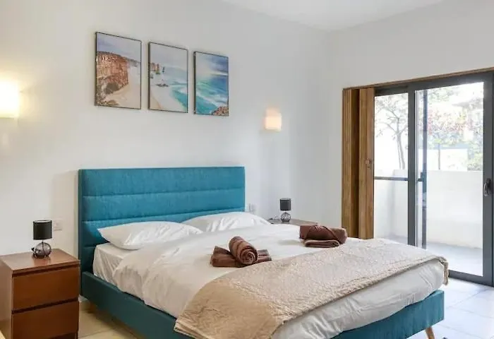 Lejlighed Spacious 3 Bedroom In St Julians *