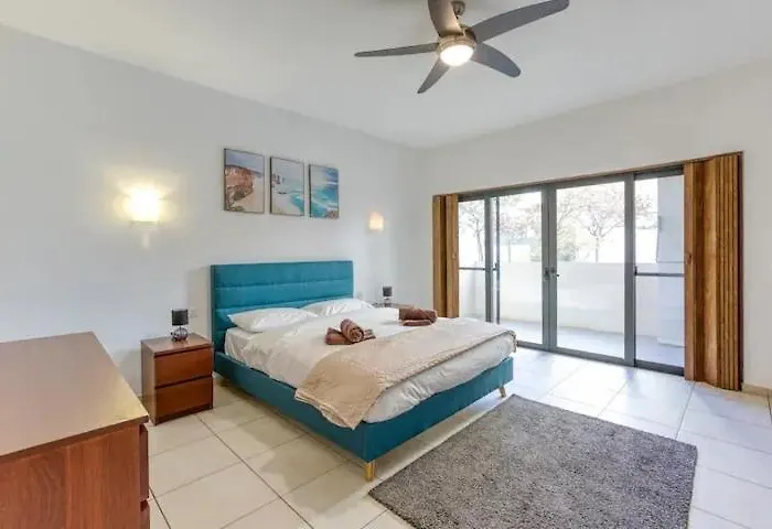 Lejlighed Spacious 3 Bedroom In St Julians *