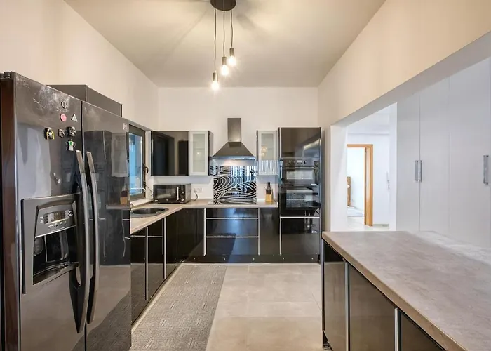 Spacious 3 Bedroom In St Julians Saint Julian's