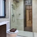 Spacious 3 Bedroom In St Julians Apartmán *