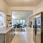Spacious 3 Bedroom In St Julians