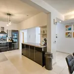 Spacious 3 Bedroom In St Julians * Saint Julian's
