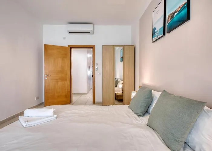 Spacious 3 Bedroom In St Julians St. Julian's