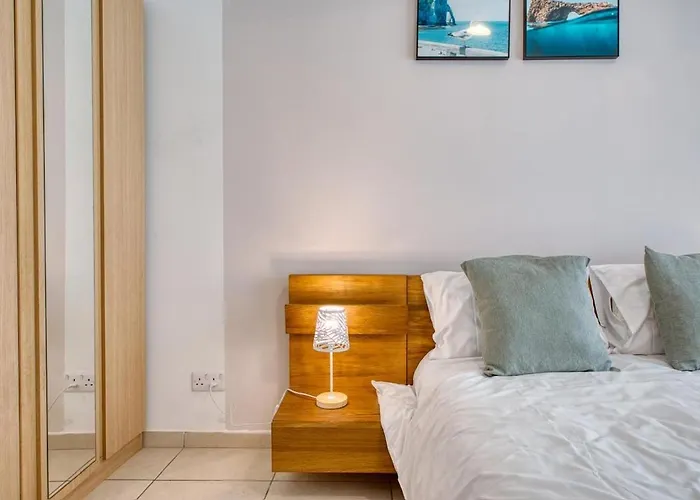 Spacious 3 Bedroom In St Julians