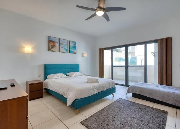 Spacious 3 Bedroom In St Julians St. Julian's