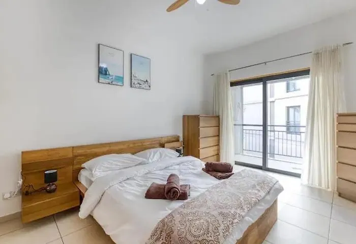 Spacious 3 Bedroom In St Julians San Giuliano