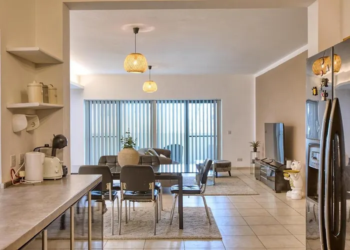 Spacious 3 Bedroom In St Julians San Giuliano